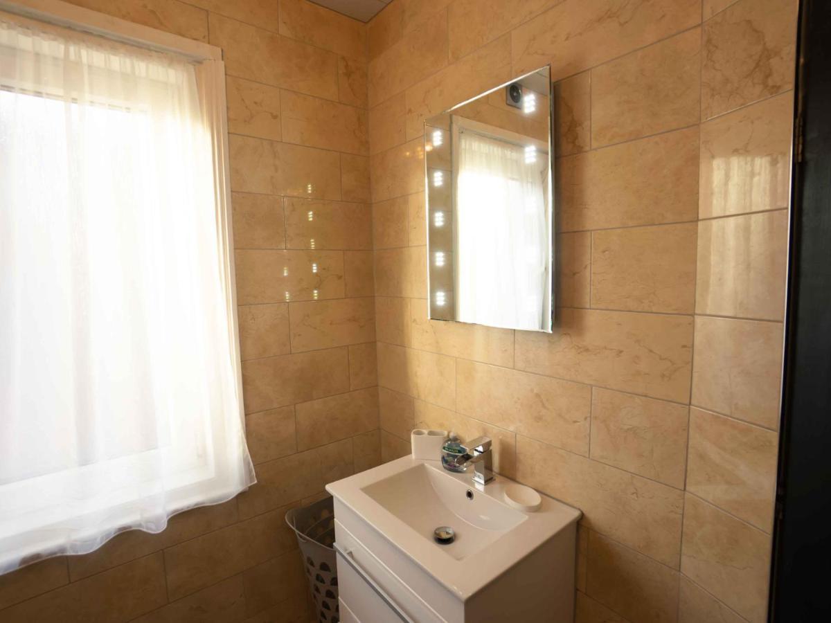 Pass The Keys Amazing, Newly Renovated 5Bedroom House Sleeps 10 Scarborough Buitenkant foto