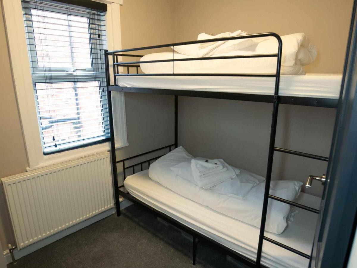 Pass The Keys Amazing, Newly Renovated 5Bedroom House Sleeps 10 Scarborough Buitenkant foto