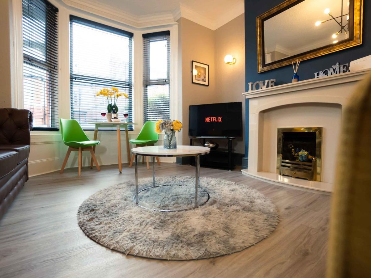 Pass The Keys Amazing, Newly Renovated 5Bedroom House Sleeps 10 Scarborough Buitenkant foto