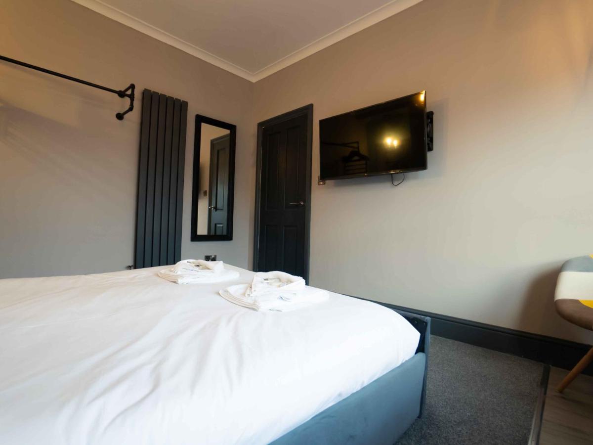 Pass The Keys Amazing, Newly Renovated 5Bedroom House Sleeps 10 Scarborough Buitenkant foto