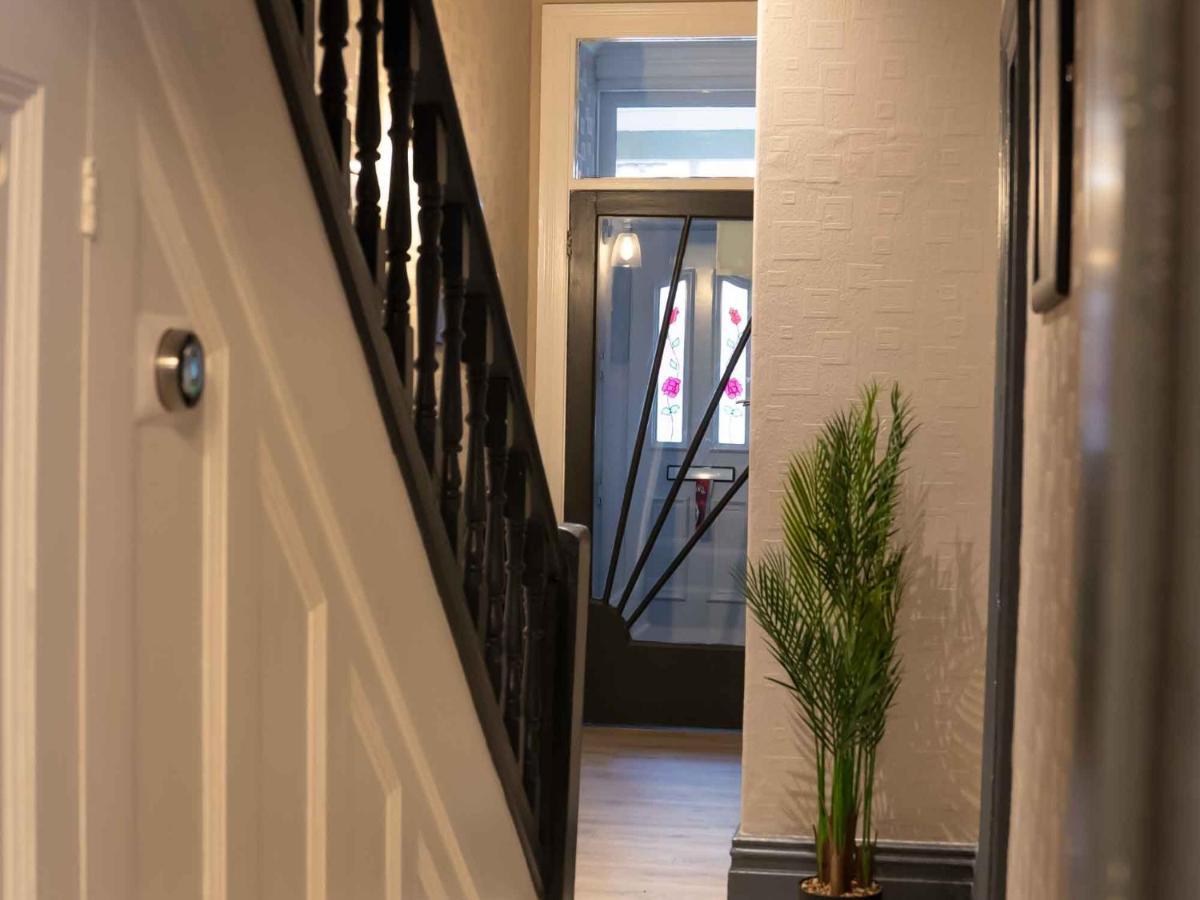 Pass The Keys Amazing, Newly Renovated 5Bedroom House Sleeps 10 Scarborough Buitenkant foto