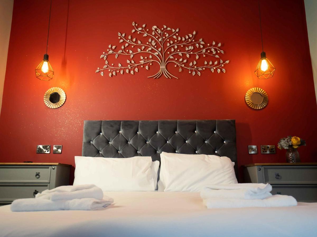 Pass The Keys Amazing, Newly Renovated 5Bedroom House Sleeps 10 Scarborough Buitenkant foto