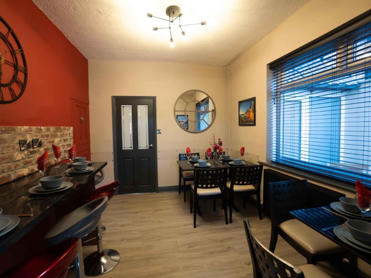Pass The Keys Amazing, Newly Renovated 5Bedroom House Sleeps 10 Scarborough Buitenkant foto