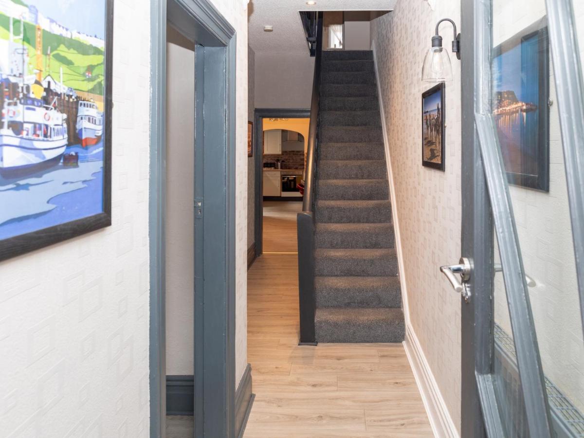 Pass The Keys Amazing, Newly Renovated 5Bedroom House Sleeps 10 Scarborough Buitenkant foto