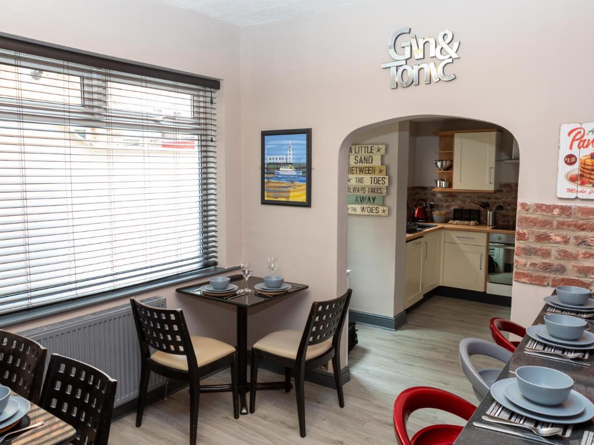 Pass The Keys Amazing, Newly Renovated 5Bedroom House Sleeps 10 Scarborough Buitenkant foto