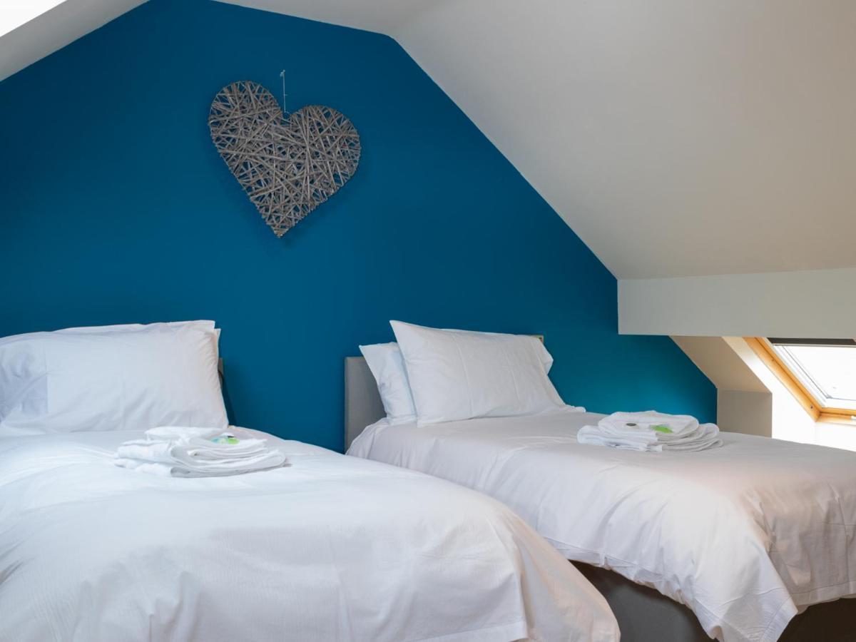 Pass The Keys Amazing, Newly Renovated 5Bedroom House Sleeps 10 Scarborough Buitenkant foto